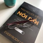 Mọi người đều nói dối