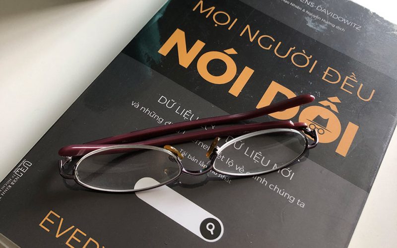 Mọi người đều nói dối